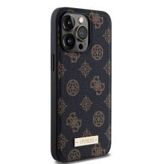 Apple iPhone 15 Pro Max Kılıf Guess M-safe Şarj Özellikli PU Deri Desenli Metal Plaka Logolu Kılıf - Kahverengi