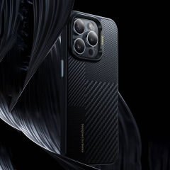 Apple iPhone 15 Pro Kılıf M-safe Şarj Özellikli Karbon Fiber Benks Montage Hybrid ArmorPro Kevlar Kılıf