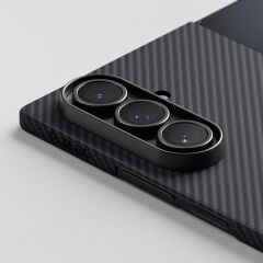 Galaxy Z Flip 7 Kılıf M-safe Şarj Özellikli 600D Aramid Karbon Fiber Pitaka Ultra-Slim Classic Serisi Black-Grey Twill Kapak