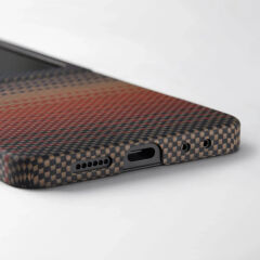 Galaxy Z Flip 7 Kılıf M-safe Şarj Özellikli Aramid Karbon Fiber Pitaka Tactile Woven Sunset-Moonrise Serisi Kapak
